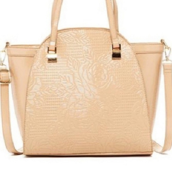 50% OFF CLOSE-OUT! Intricate 'Wall of Rose' Tote - Picture 7 of 7